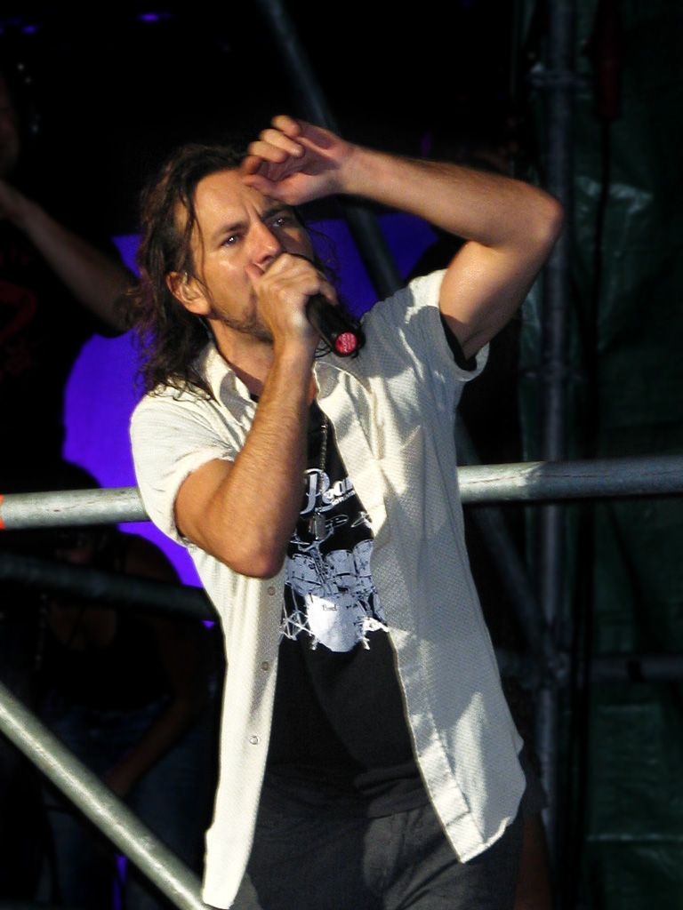 Eddie Vedder and Pearl Jam in concert in Italy 2006. Photo via Wikipedia Commons by marco annunziata.