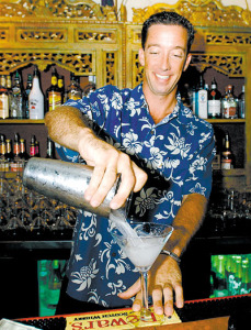 Joe Felix prepares a martini at Indigo. Photo by Rebecca Breyer • The Honolulu Advertiser